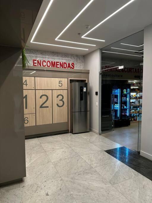 Completo E Moderno Com Ar Condicionado E Piscina No Centro Do Rio *